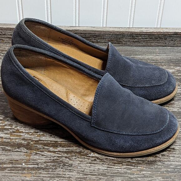 Softt Women's Navy Leather Suede Heeled Comfort Loafer Size 8.5 M - Picture 1 of 7